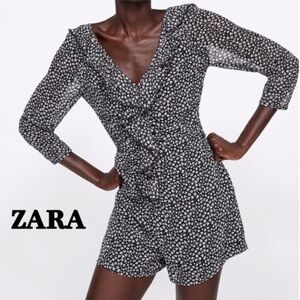 Never worn Zara romper women’s size large